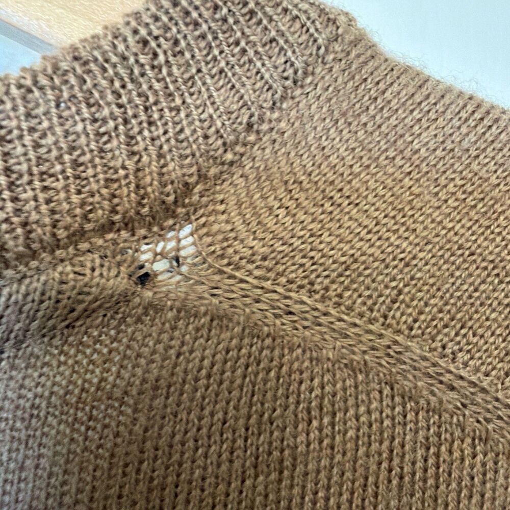 NWT Club Room Men's Solid V Neck Merino Wool Blend Fawn Sweater XL Preppy $75 - Picture 10 of 16